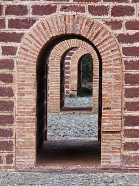 arc-1995560_640